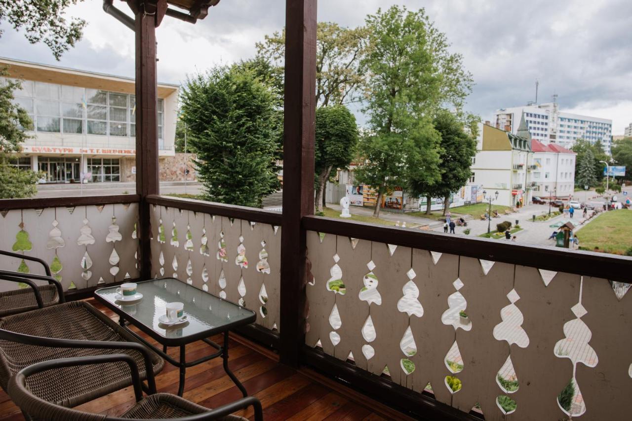 Villa Viktoriya Hotel Truskavets Exterior photo